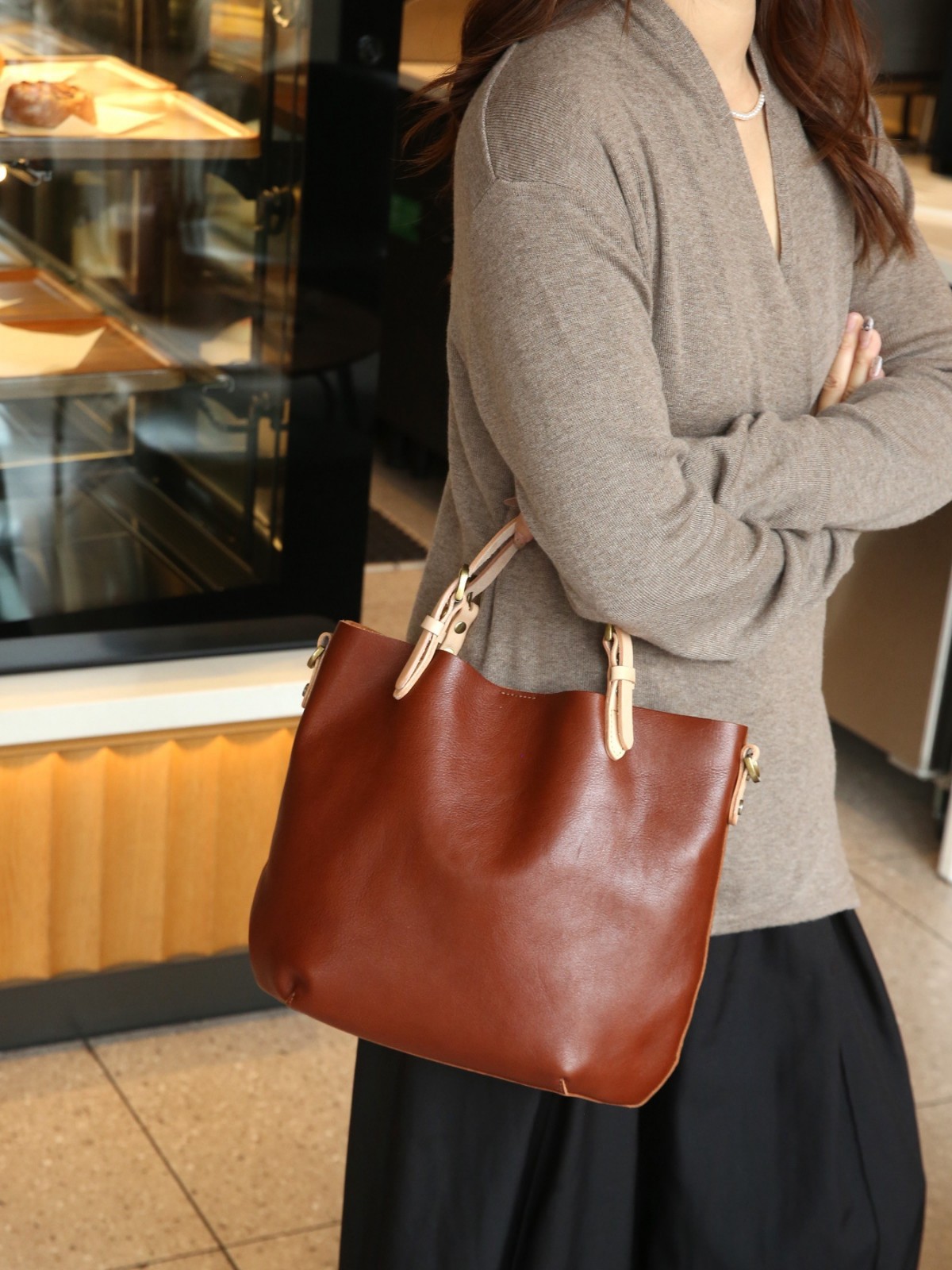 Women's Classic Brown Leather Tote Bag